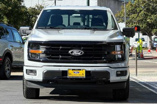 Avalanche 2026 Ford F-150 XLT