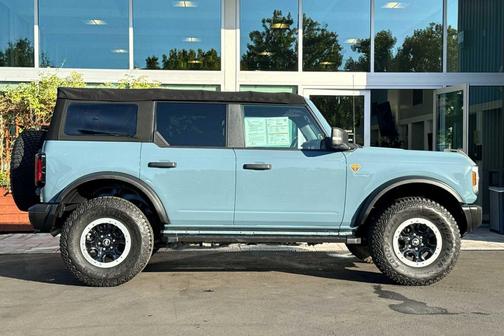2023 Ford Bronco Badlands