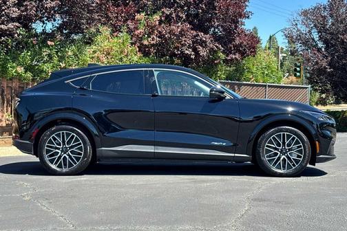 Shadow Black 2026 Ford Mustang Mach-E Premium