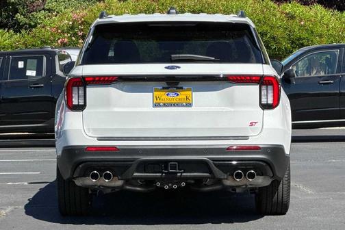 Star White Metallic Tri-Coat 2026 Ford Explorer ST