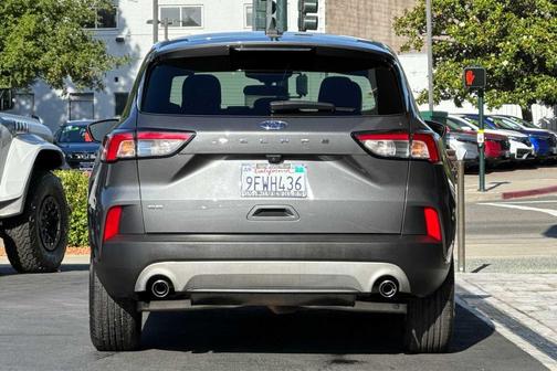 Carbonized Gray Metallic 2022 Ford Escape SE