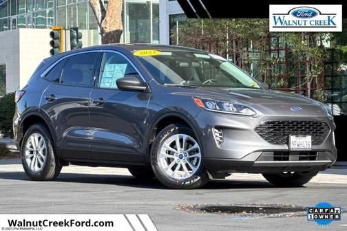 Carbonized Gray Metallic 2022 Ford Escape SE