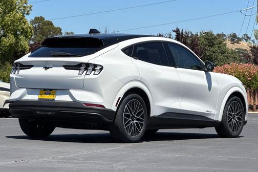 Star White Metallic Tri-Coat 2026 Ford Mustang Mach-E Premium