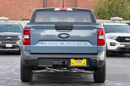Azure Gray Metallic Tri-Coat 2025 Ford Maverick XLT