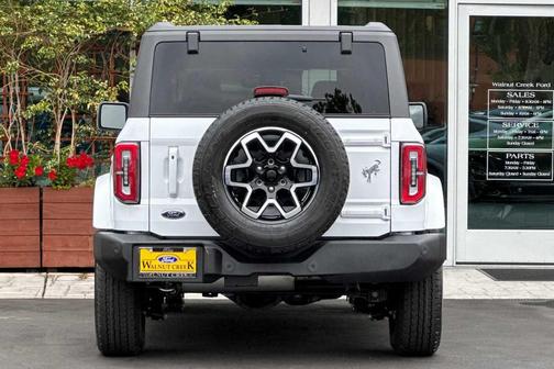 2025 Ford Bronco Outer Banks