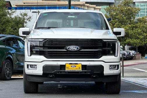 Star White Metallic Tri-Coat 2026 Ford F-150 Platinum