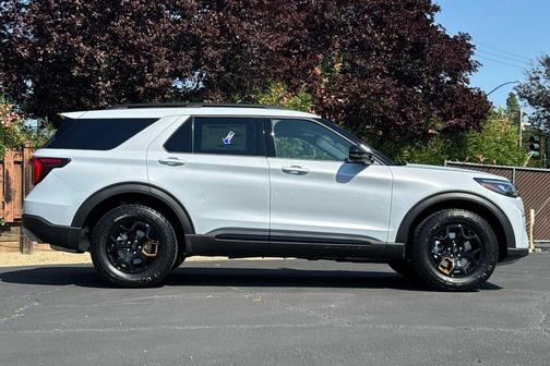 Space White Metallic 2026 Ford Explorer Tremor