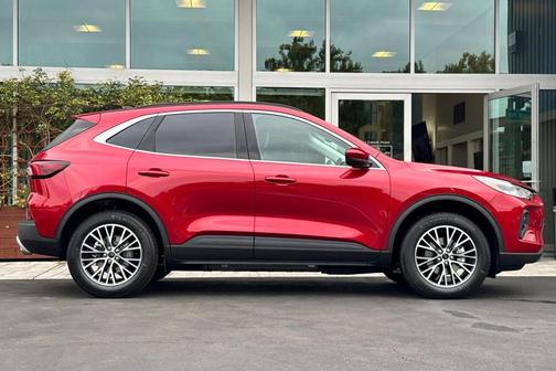 2025 Ford Escape PHEV Base