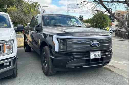2023 Ford F-150 Lightning LARIAT