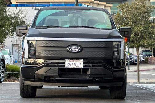 2024 Ford F-150 Lightning Flash