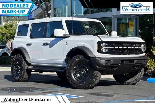 Oxford White 2026 Ford Bronco Outer Banks