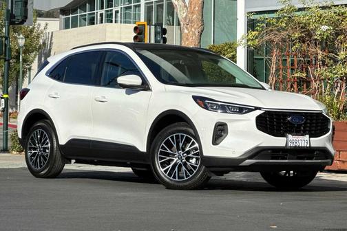 Star White Metallic Tri-Coat 2024 Ford Escape PHEV SE
