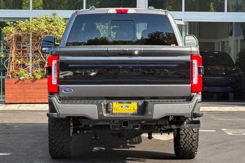 2026 Ford F-350 Platinum