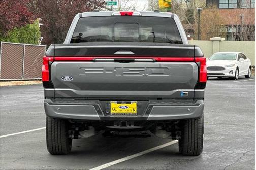 2025 Ford F-150 Lightning LARIAT