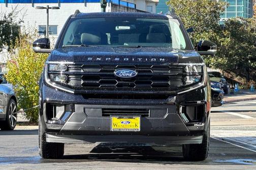 2025 Ford Expedition Max Active 4x4