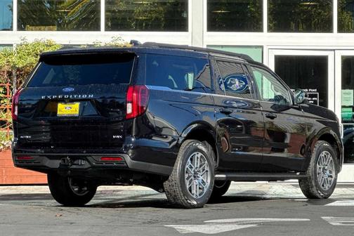 2025 Ford Expedition Max Active 4x4