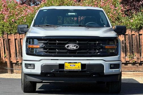 Avalanche 2026 Ford F-150 XLT