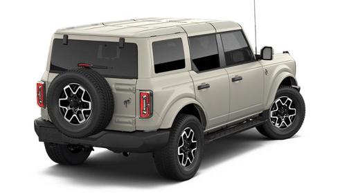 Desert Sand 2026 Ford Bronco Outer Banks