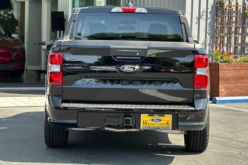 2025 Ford Maverick Lobo Standard