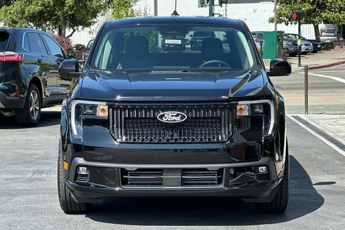 2025 Ford Maverick Lobo Standard