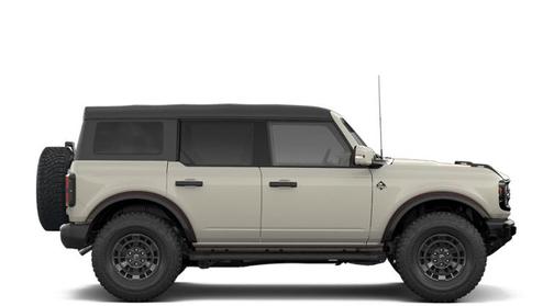 Desert Sand 2026 Ford Bronco Outer Banks