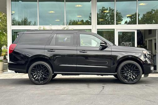 Agate Black Metallic 2026 Ford Expedition Platinum