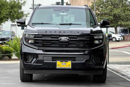 Agate Black Metallic 2026 Ford Expedition Platinum