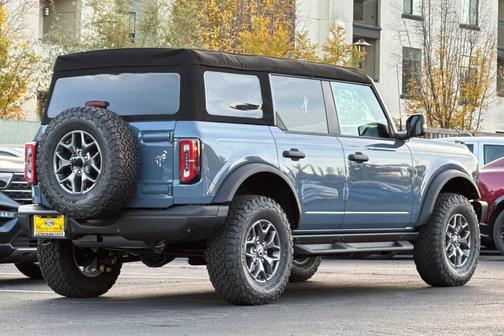 Azure Gray Metallic Tri-Coat 2025 Ford Bronco Badlands