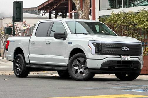 2024 Ford F-150 Lightning Flash