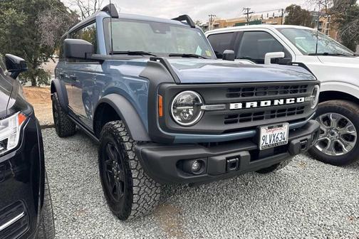 Azure Gray Metallic Tri-Coat 2024 Ford Bronco Black Diamond