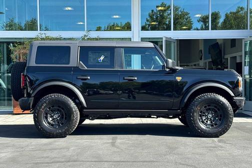 Shadow Black 2026 Ford Bronco Badlands