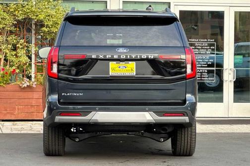 2025 Ford Expedition Platinum