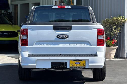 2025 Ford Maverick Lobo Standard