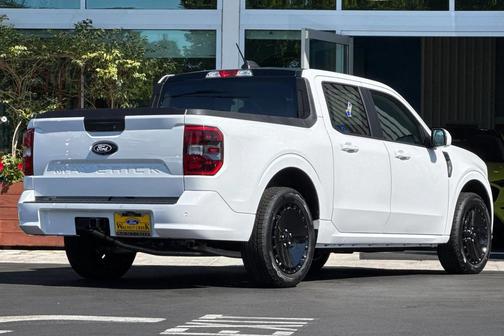 2025 Ford Maverick Lobo Standard