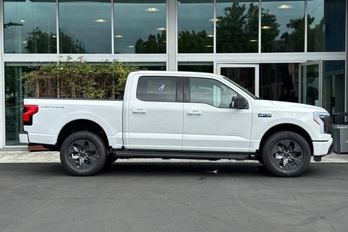 2025 Ford F-150 Lightning Flash
