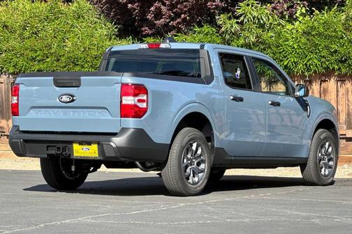 Azure Gray Metallic Tri-Coat 2026 Ford Maverick XLT