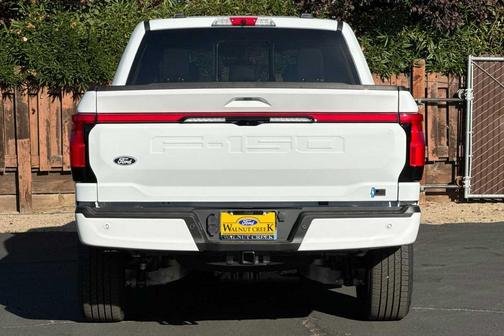 2025 Ford F-150 Lightning LARIAT