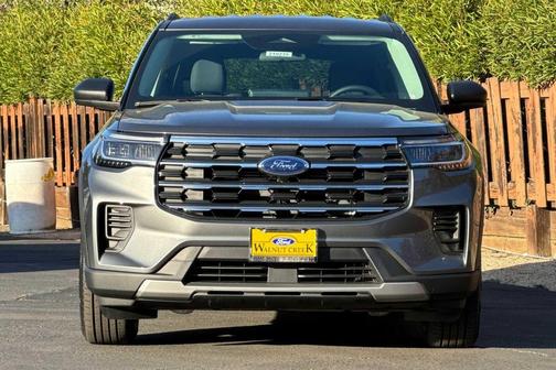2026 Ford Explorer 4DR 4WD Active