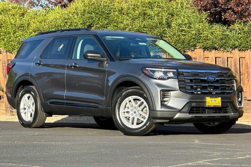 2026 Ford Explorer 4DR 4WD Active