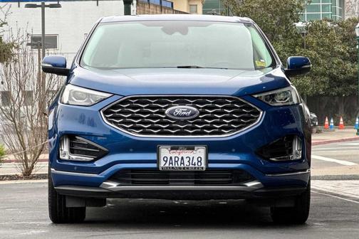 Atlas Blue Metallic 2022 Ford Edge Titanium