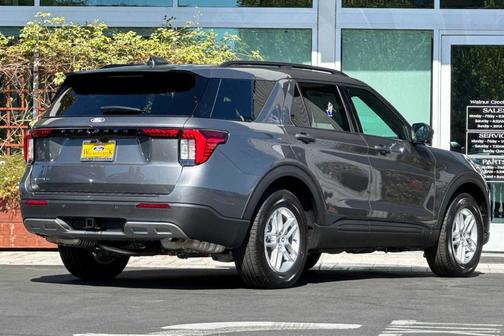 Carbonized Gray Metallic 2027 Ford Explorer Active