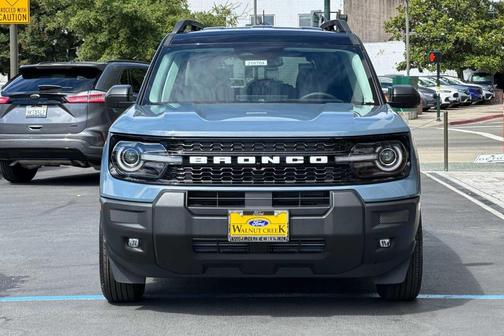 Azure Gray Metallic Tri-Coat 2026 Ford Bronco Sport Outer Banks