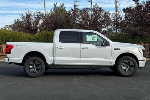 2025 Ford F-150 Lightning Flash