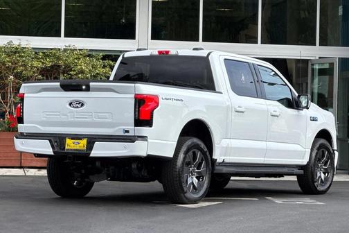 2025 Ford F-150 Lightning Flash