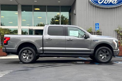 2024 Ford F-150 Lightning Flash