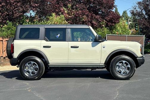 Desert Sand 2026 Ford Bronco Big Bend
