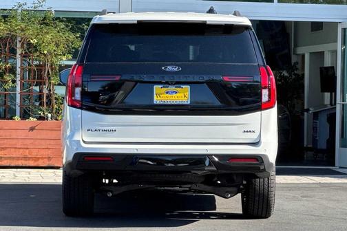 Star White Metallic Tri-Coat 2026 Ford Expedition Max Platinum