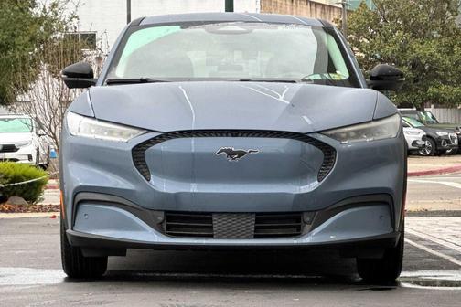 2023 Ford Mustang Mach-E Select