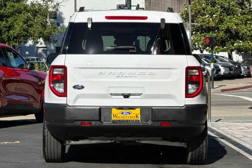 Oxford White 2023 Ford Bronco Sport Outer Banks