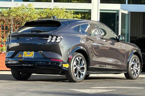 2022 Ford Mustang Mach-E Premium